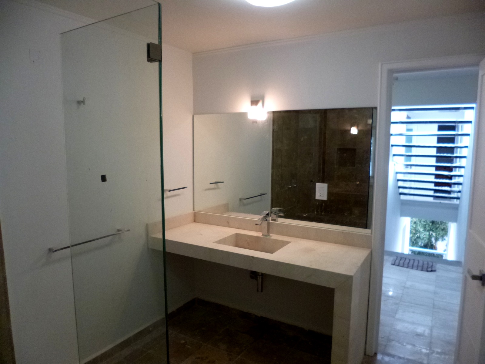 Lavabo de mármol · Casa Agua Escondida, Tlalpan